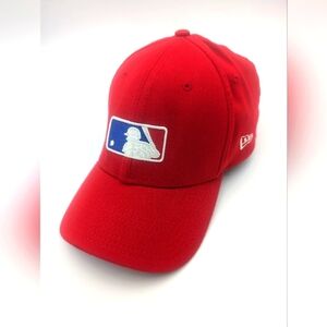 LIKE NEW MLB Phillies Adult Hat